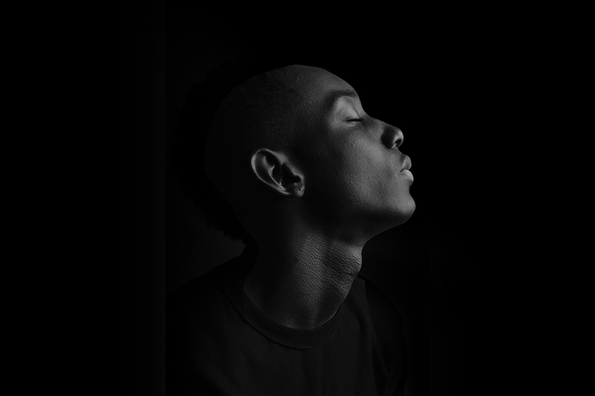Luther Angular portfolio template dark theme